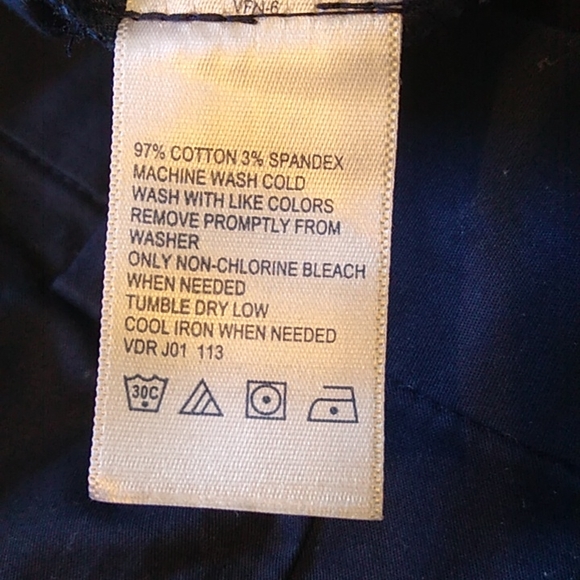 Nautica Women's Cropped Pants. Navy Blue. Size 8. NWT. - Picture 4 of 9